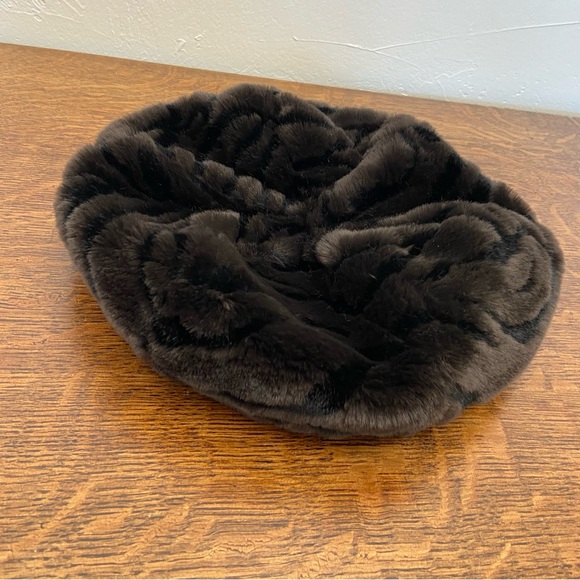 VINTAGE FAUX FUR BLACK BROWN CIRCLE WOMENS FANCY CHIC WINTER BEATNIK HAT - Picture 2 of 11
